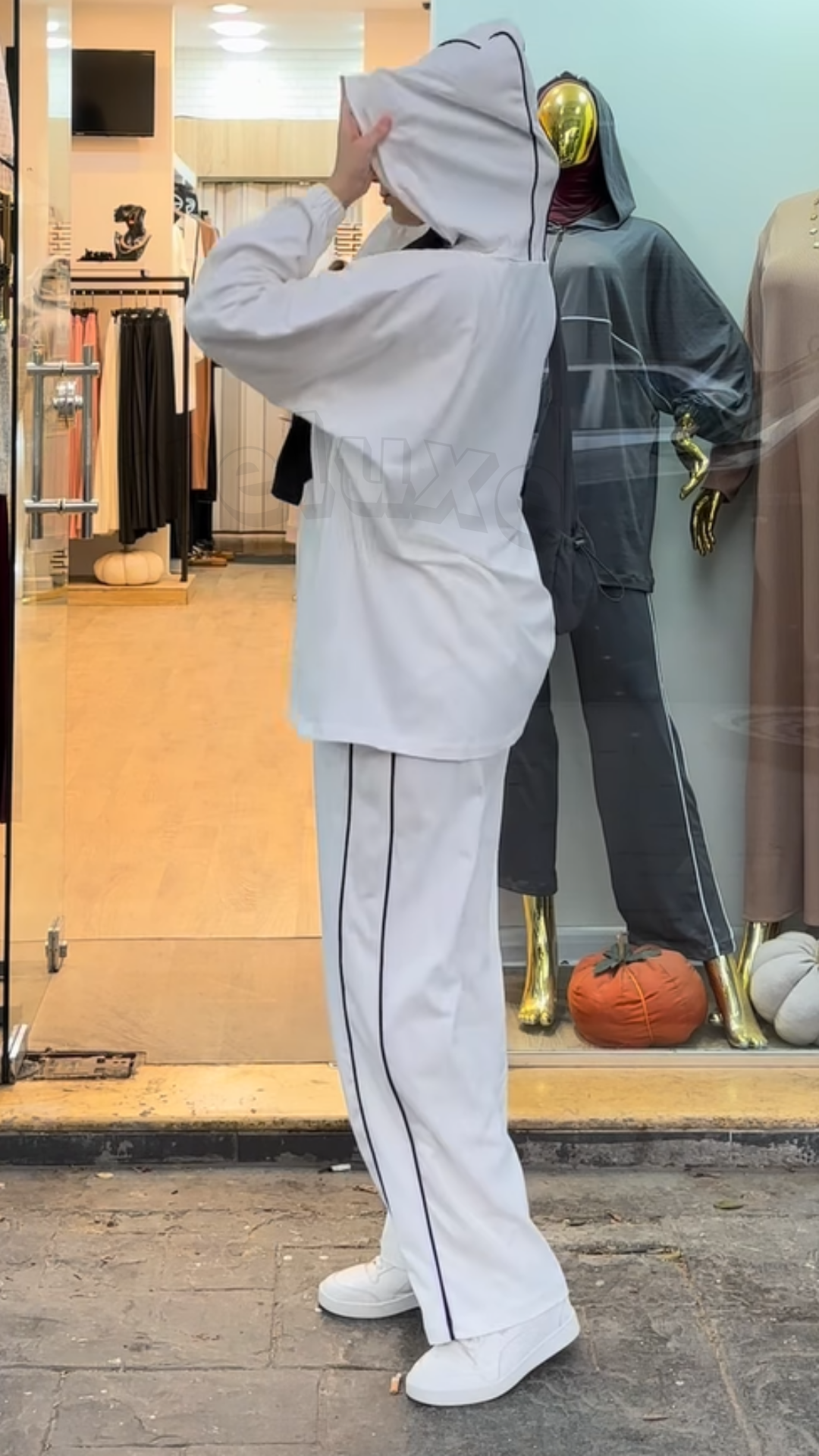 أونسومبل إلورا yeluxe